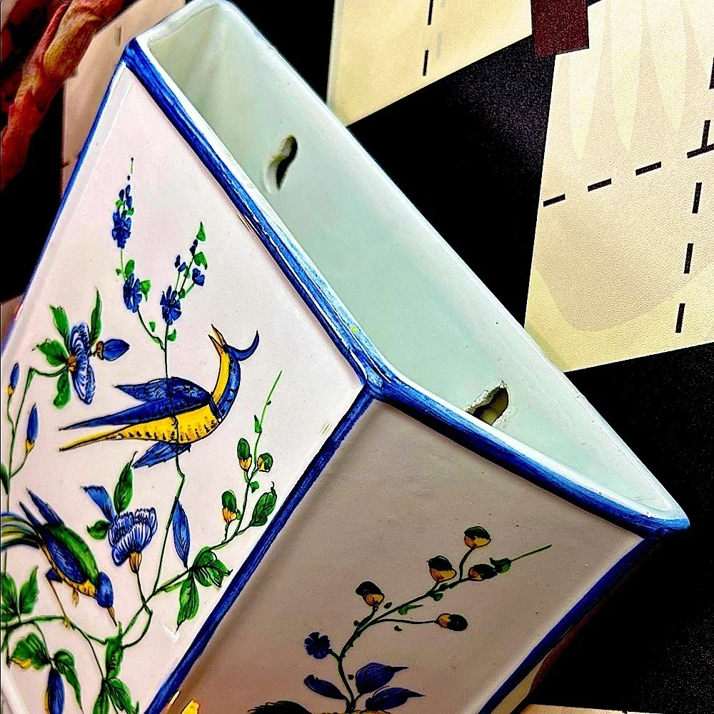 Grand Chinoiserie Wall Pocket Ceramic | Hand-Painted Phoenix & Birds & Florals - Picture 12 of 17